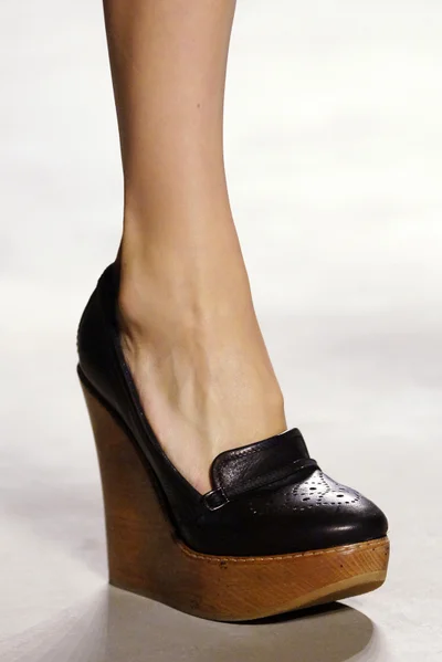Look 16